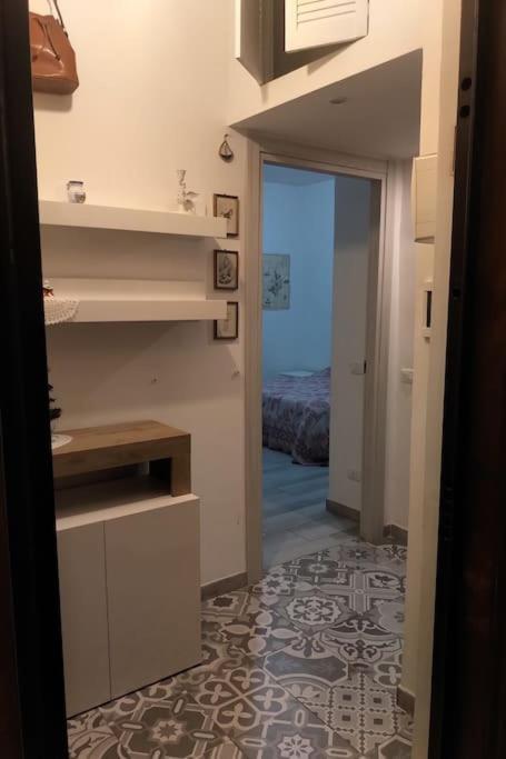 Apartamento Monolocale Tiburtina Luminoso, Centrale, Silenzioso E Con Parcheggio Antistante *