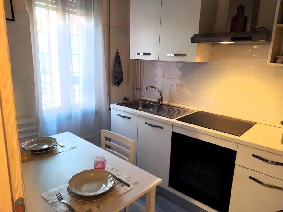 Appartamento Monolocale Tiburtina Luminoso, Centrale, Silenzioso E Con Parcheggio Antistante Roma